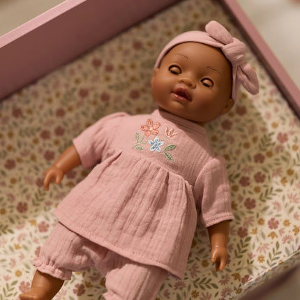 <tc>Little Dutch</tc> Dockan Yara