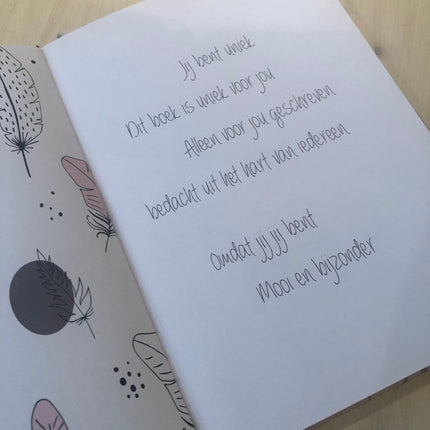 JeP Kids Baby Boekje Kastanje koop je bij Babywinkel