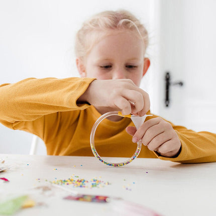 Bedelarmbanden Maken Set koop je bij Babywinkel