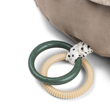 Done by Deer Hangspeeltje Croco Sand koop je bij Babywinkel