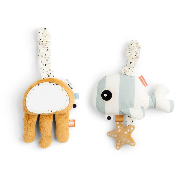 Done by Deer Hangspeeltje Set Sea Friends Blue/Mustard 2st koop je bij Babywinkel