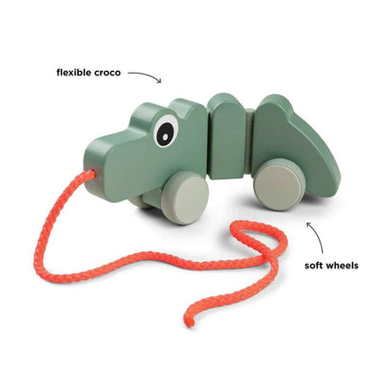 Done by Deer Pull along wiggle toy Croco Green koop je bij Babywinkel