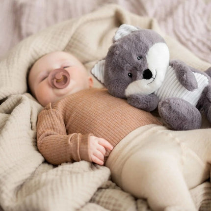 Flow Amsterdam Knuffel met Hartslag Robin Vosje Grijs koop je bij Babywinkel