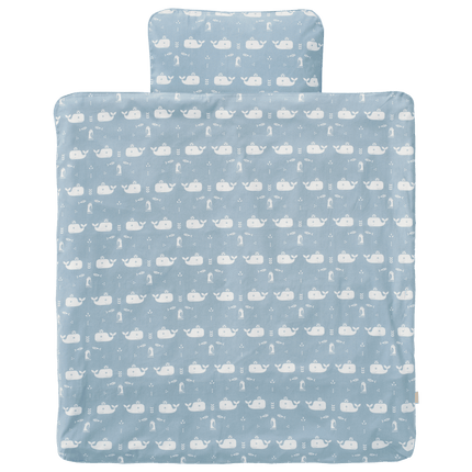 Fresk Dekbedovertrek Whale Blue Fog 100x135cm koop je bij Babywinkel