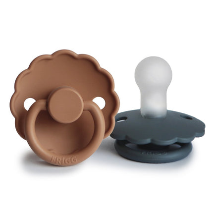 Frigg Speen Maat 1 Daisy Graph/Peach Bronze Silicone 2 - Pack koop je bij Babywinkel