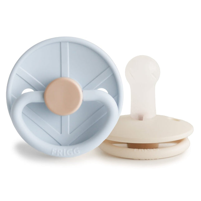 Frigg Speen Maat 1 Little Viking Powder Blue/Cream Silicone 2St koop je bij Babywinkel