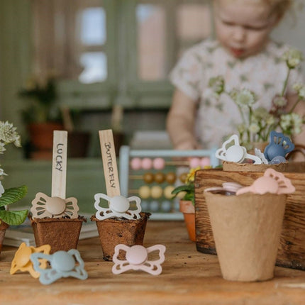 Frigg Speen Maat 2 Butterfly Blush/Cedar Silicone 2 - Pack koop je bij Babywinkel