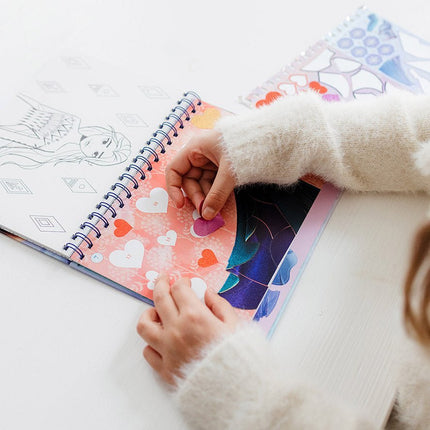 Frozen Knutsel Boek Nummer Stickeren koop je bij Babywinkel