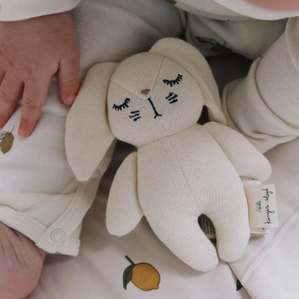 Konges Sløjd Mini Knuffel Gebroken Wit 16cm koop je bij Babywinkel