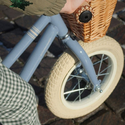 Konges Slojd Loopfiets Blue Stripe koop je bij Babywinkel