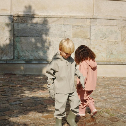 Konges Slojd Regenset Plainy Laurel Oak koop je bij Babywinkel