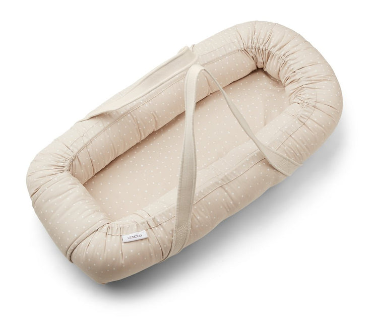 Liewood Babynestje Gro Confetti Sandy koop je bij Babywinkel