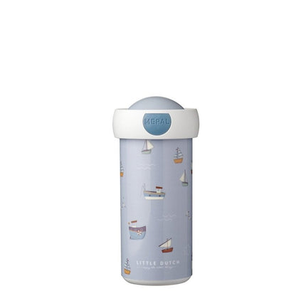 Little Dutch Schoolbeker Campus Sailors Bay 300ml koop je bij Babywinkel