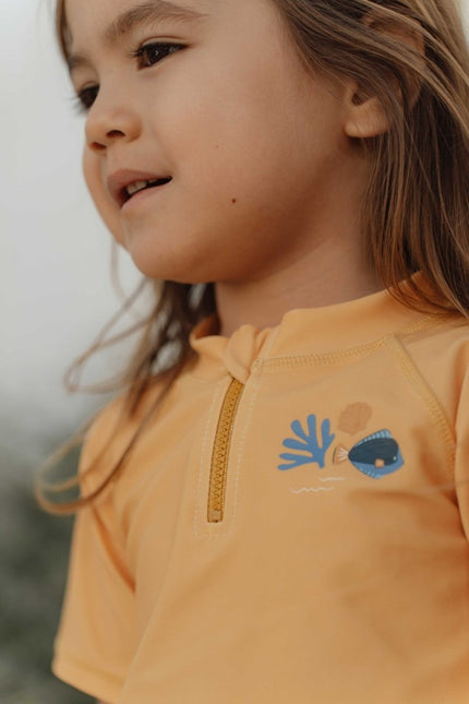 Little Dutch Zwemshirt Kind Korte Mouwem Honey Yellow koop je bij Babywinkel