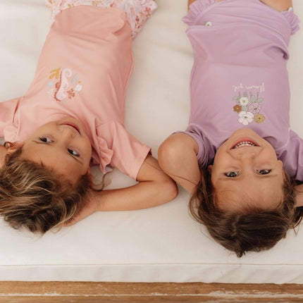 Little Dutch Zwemshirt Kind Korte Mouwen Ruches Seahorse Pink koop je bij Babywinkel