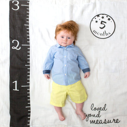 Lulujo Baby's First Year swaddle & cards set 100% katoen Loved beyond measure koop je bij Babywinkel