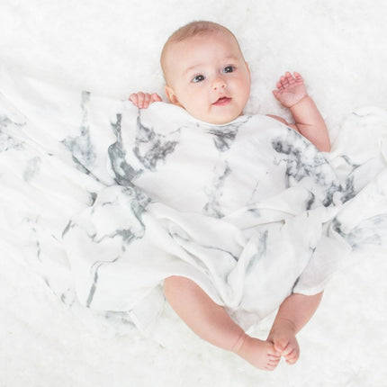 Lulujo Hydrofiele Doek Marble 120x120cm koop je bij Babywinkel