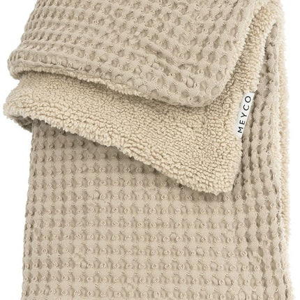 Meyco Baby Wafel Teddy Wiegdeken Sand 75x100cm koop je bij Babywinkel