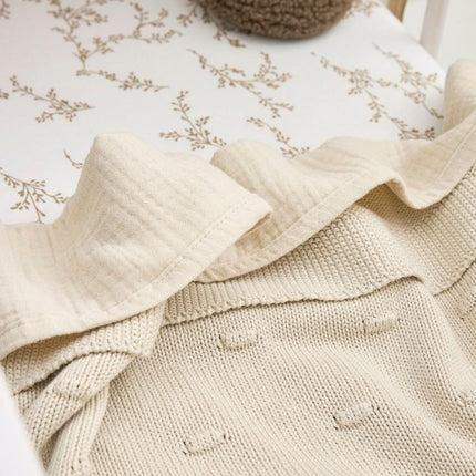 Meyco Ledikantdeken Knots Soft Sand 100X150cm koop je bij Babywinkel