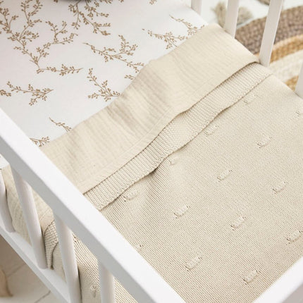 Meyco Ledikantdeken Knots Soft Sand 100X150cm koop je bij Babywinkel