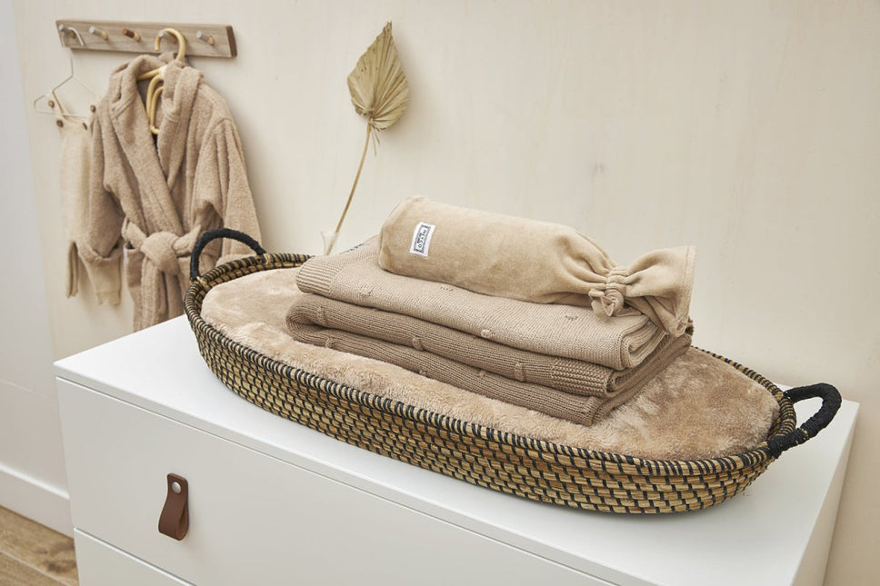 Meyco Ledikantdeken Mini Knots Sand koop je bij Babywinkel