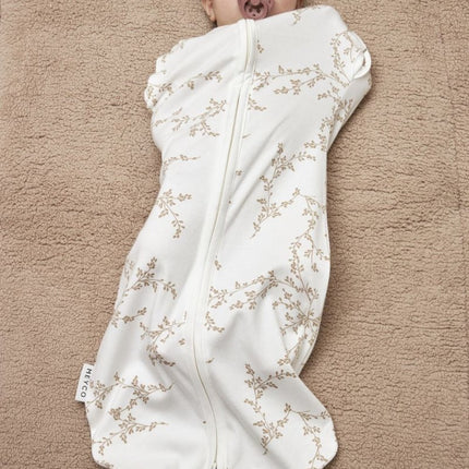 Meyco Slaapzak Baby Branches Zomer Sand 70cm koop je bij Babywinkel