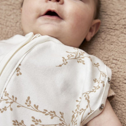 Meyco Slaapzak Baby Branches Zomer Sand 70cm koop je bij Babywinkel
