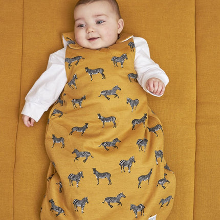 Meyco Slaapzak Baby Winter Rond 2 - Delig Zebra Animal Honey Gold koop je bij Babywinkel