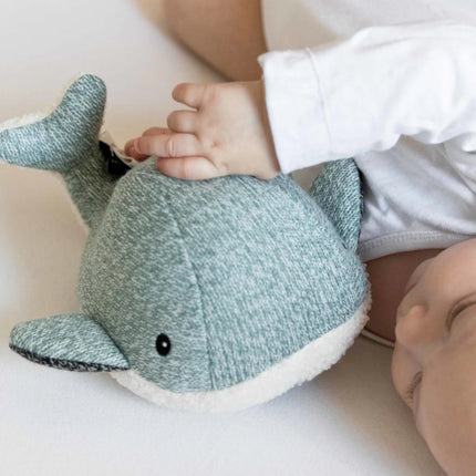 Flow Amsterdam Knuffel Met Hartslag Moby Green koop je bij Babywinkel