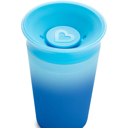 Munchkin Oefenbeker Changing Color Cup Blue koop je bij Babywinkel