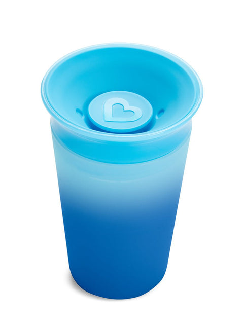 Munchkin Oefenbeker Changing Color Cup Blue koop je bij Babywinkel