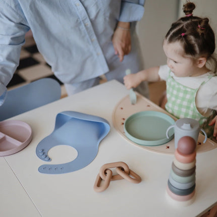 Mushie Babybord Cambridge Blue koop je bij Babywinkel