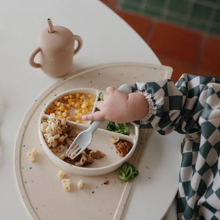 Mushie Babybord Siliconen Ivory koop je bij Babywinkel