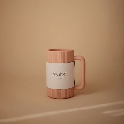 Mushie Spoelbeker Blush 830Ml koop je bij Babywinkel