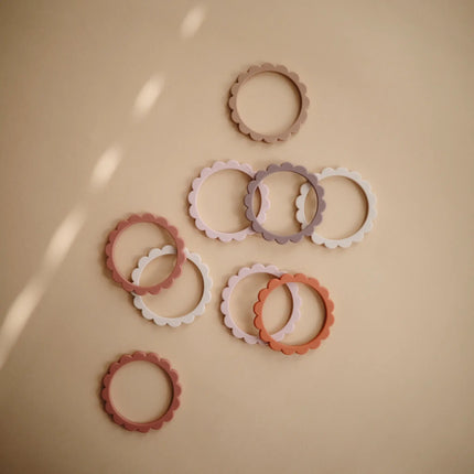 Mushie Bijtring Set Bloemen Blush/Rose/Sh.Sand 3st koop je bij Babywinkel