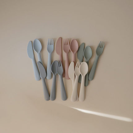 Mushie Baby Bestekset Cloud koop je bij Babywinkel