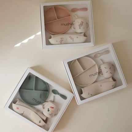 Mushie Giftbox Voeddingsset - Pink Flowers koop je bij Babywinkel