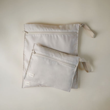 Mushie Opbergzak Waterproef Fog 2St koop je bij Babywinkel