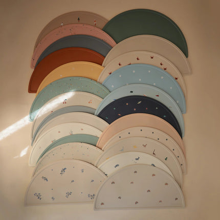 Mushie Placemat Crowns koop je bij Babywinkel