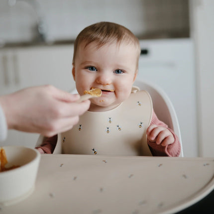 Mushie Slabbetje Bee koop je bij Babywinkel