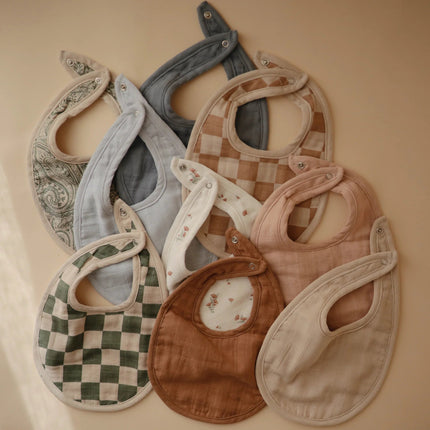 Mushie Slabbetje Blush/Pink Floral 2St koop je bij Babywinkel