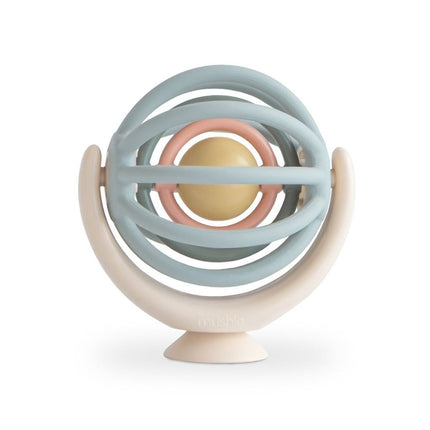 Mushie Spinner Bal met zuignap koop je bij Babywinkel