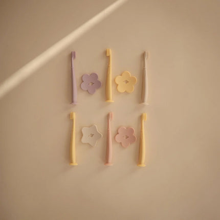 Mushie Tandenborstel Soft Lilac koop je bij Babywinkel