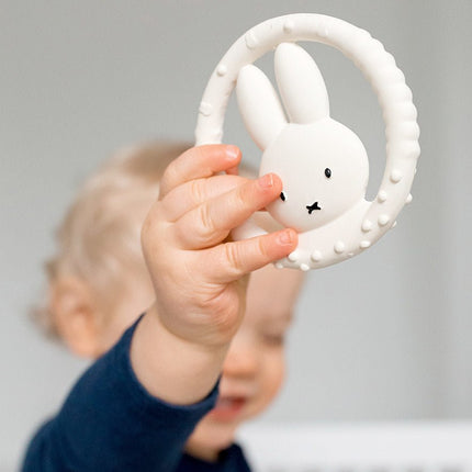 Nijntje Bijtring Rond 14cm koop je bij Babywinkel