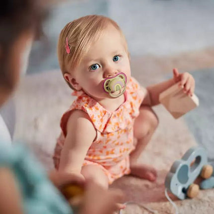 Philips Avent Fopspeen +0 Maanden Air Zon/Regenboog Girl koop je bij Babywinkel