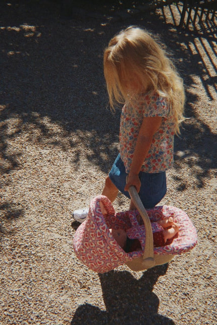 Poppen autostoeltje Felice Rose koop je bij Babywinkel