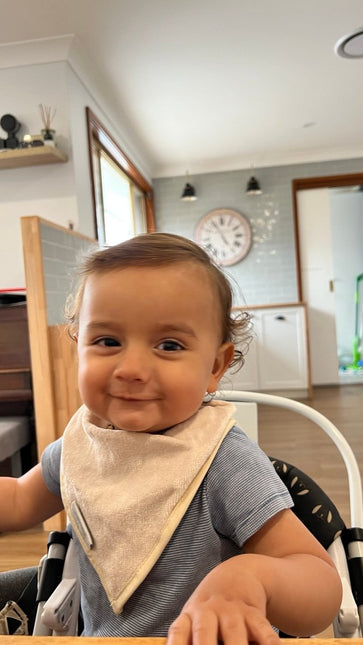 Silly Billyz Slabbetje Bandana White Sand koop je bij Babywinkel