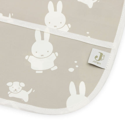 Jollein Slabbetje Waterproof Met Mouw Miffy & Snuffy Olive Green koop je bij Babywinkel