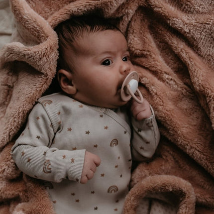 Snoozebaby Wiegdeken T.O.G 2.0 Milky Rust 100x75cm koop je bij Babywinkel