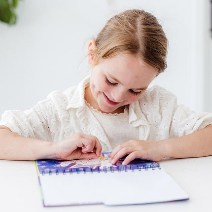 Stitch Knutsel Boek Nummer Stickeren koop je bij Babywinkel